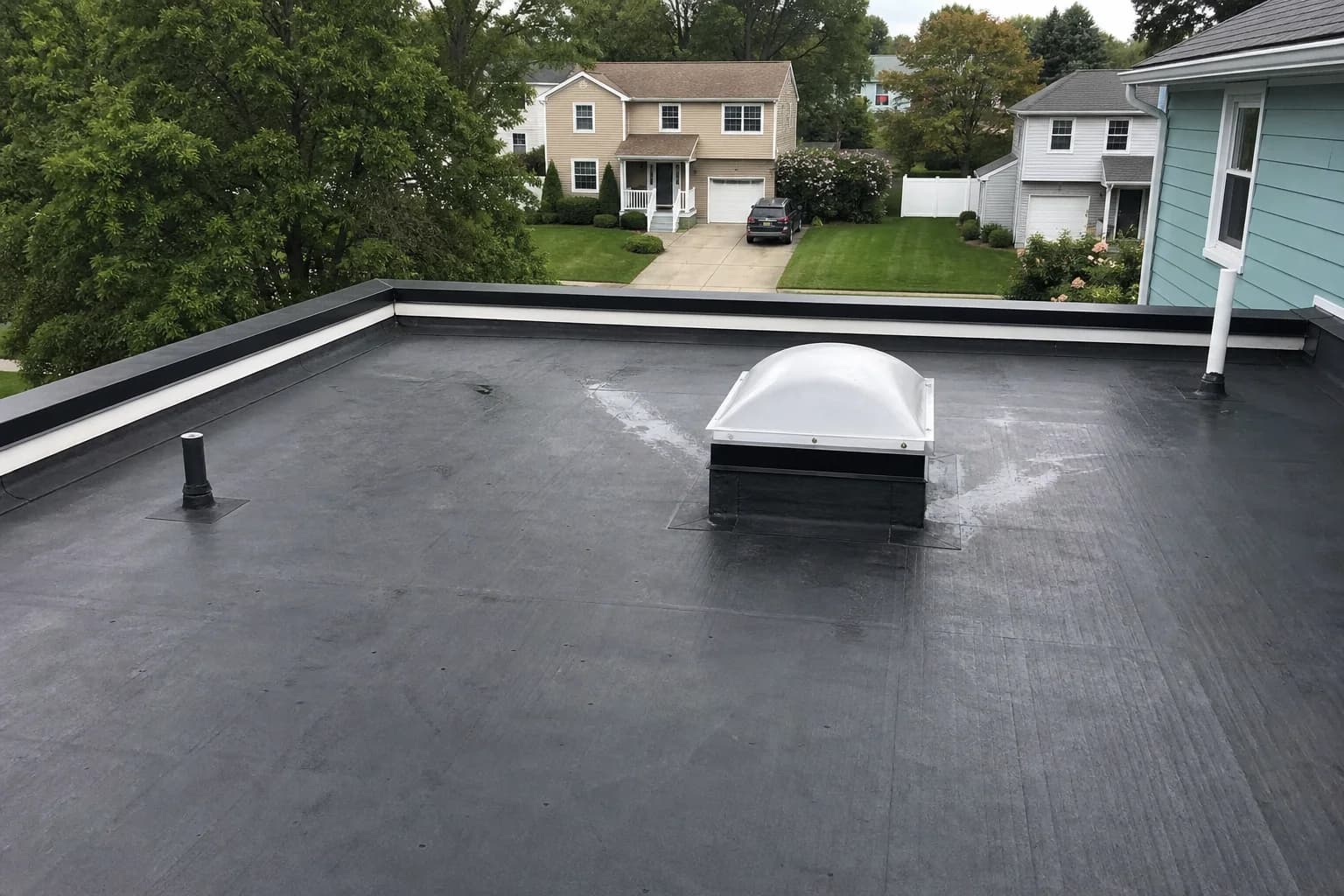 Choosing a Flat Roof System for New Jersey Weather